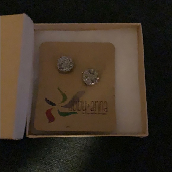 Abby+Anna Jewelry - 4/$20 🦄NWT Abby+ Anna Round Earrings